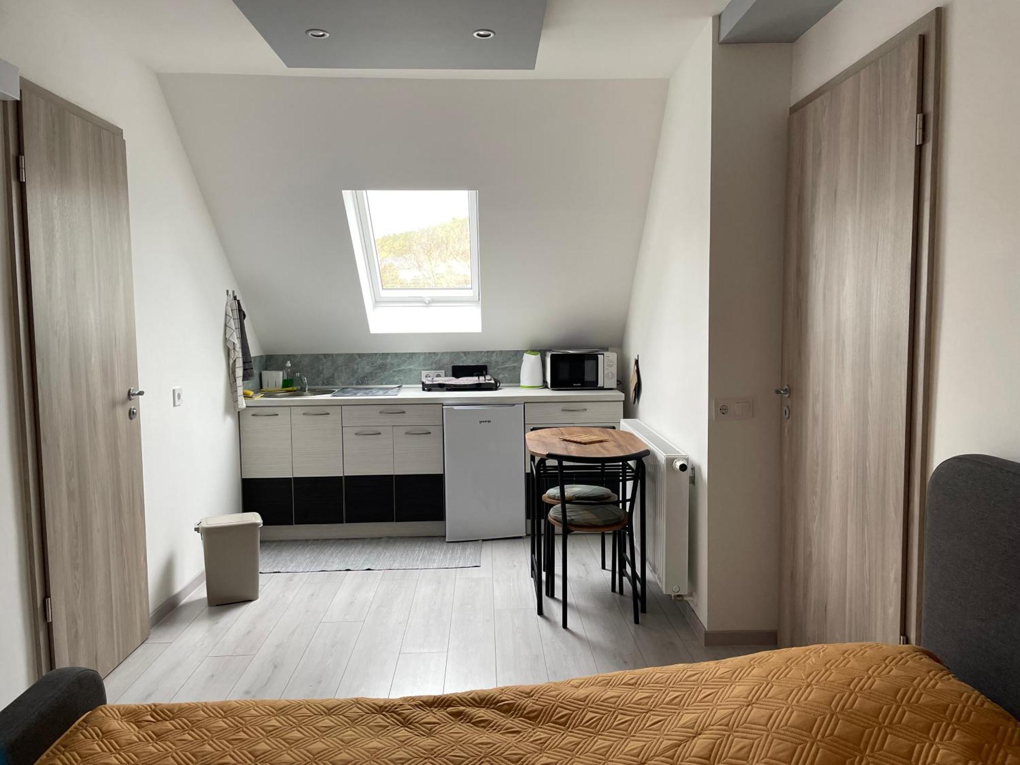 Jasmin Apartment House 沃尼奥尔茨沃什海吉 外观 照片
